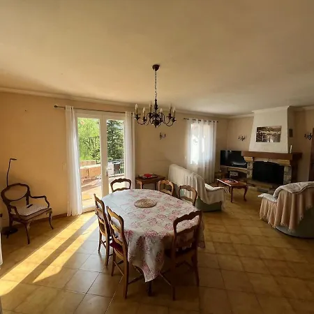 Grande Maison, Jardin, Terrasse, Animaux Bienvenus *