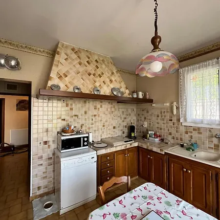 Apartment Grande Maison, Jardin, Terrasse, Animaux Bienvenus Moriez