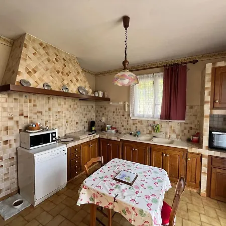 Grande Maison, Jardin, Terrasse, Animaux Bienvenus Apartment Moriez